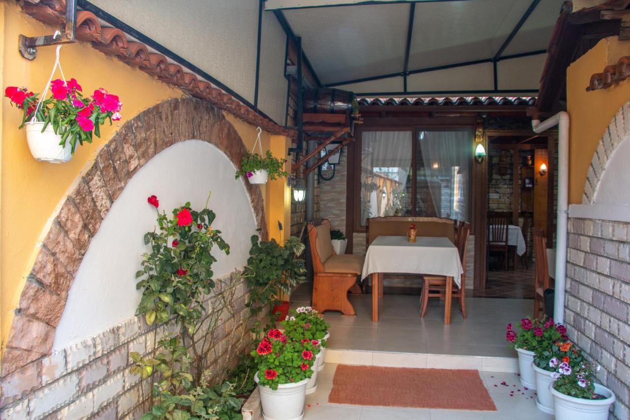 Vila Korani Bed and Breakfast Tirana Buitenkant foto