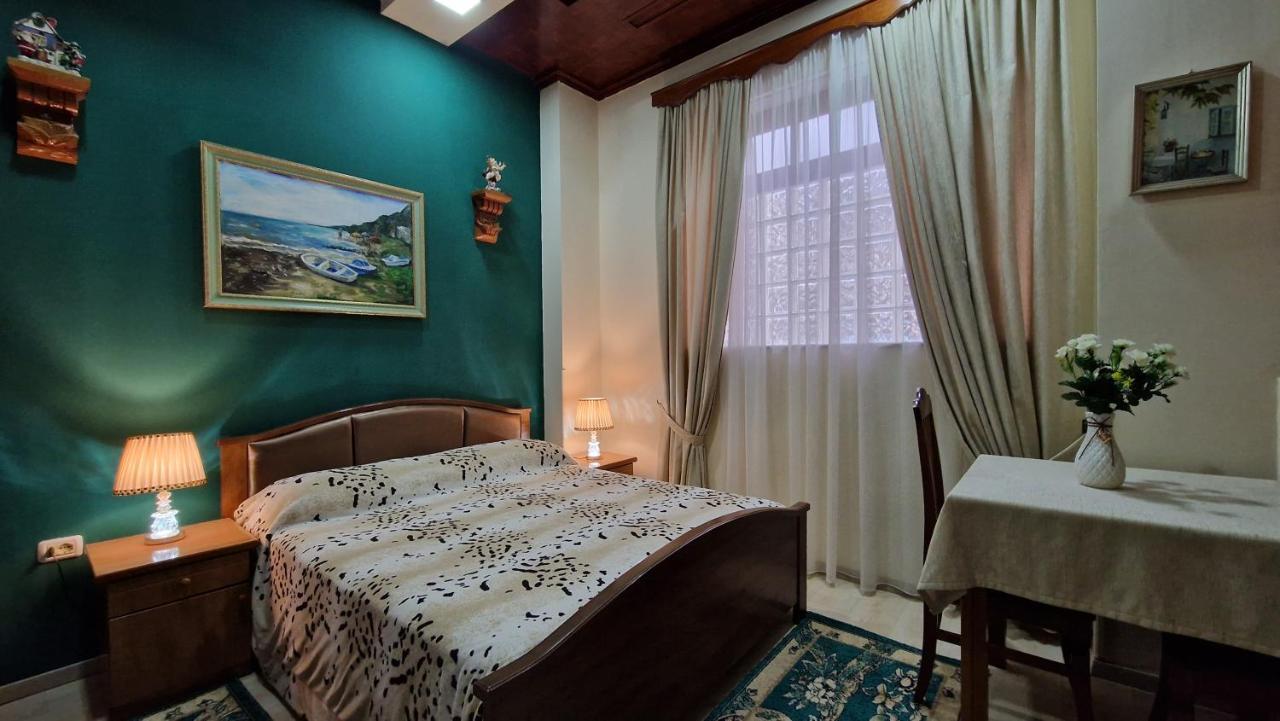 Vila Korani Bed and Breakfast Tirana Buitenkant foto